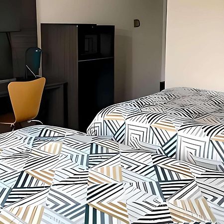 Park Inn By Radisson, تشيني المظهر الخارجي الصورة