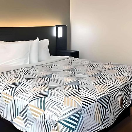 Park Inn By Radisson, تشيني المظهر الخارجي الصورة