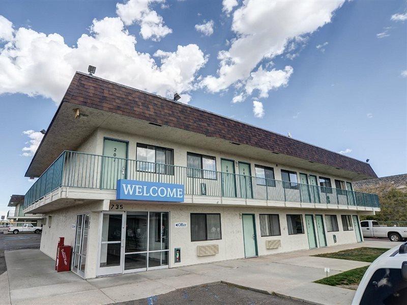 Park Inn By Radisson, تشيني المظهر الخارجي الصورة