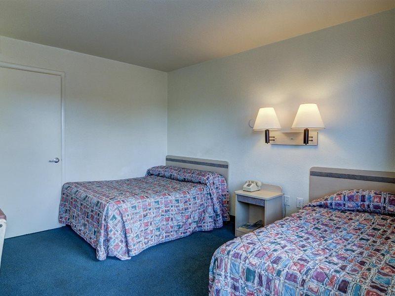 Park Inn By Radisson, تشيني المظهر الخارجي الصورة